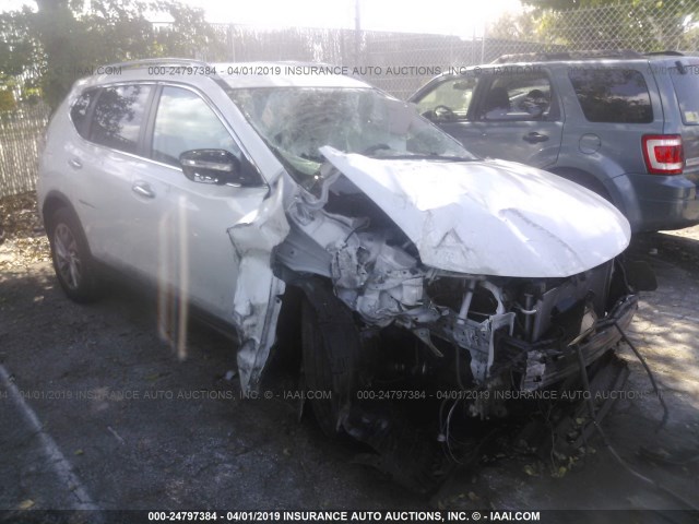 5N1AT2MT7FC916480 - 2015 NISSAN ROGUE S/SL/SV WHITE photo 1