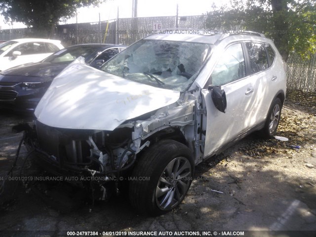 5N1AT2MT7FC916480 - 2015 NISSAN ROGUE S/SL/SV WHITE photo 2