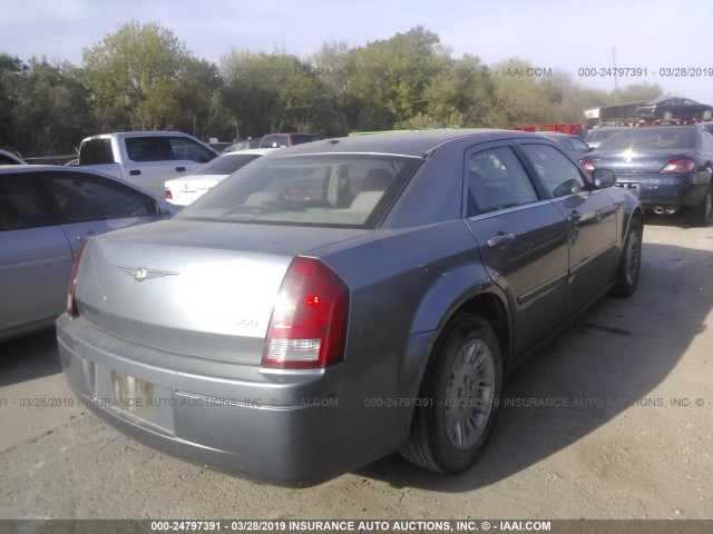 2C3KA43R87H673569 - 2007 CHRYSLER 300 GRAY photo 4