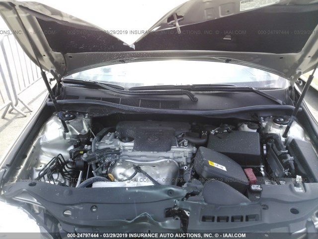 4T1BF1FK8HU395521 - 2017 TOYOTA CAMRY LE/XLE/SE/XSE GRAY photo 10