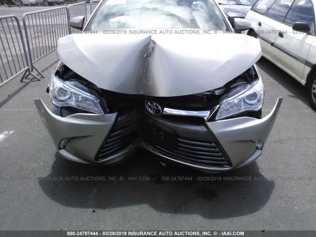 4T1BF1FK8HU395521 - 2017 TOYOTA CAMRY LE/XLE/SE/XSE GRAY photo 6