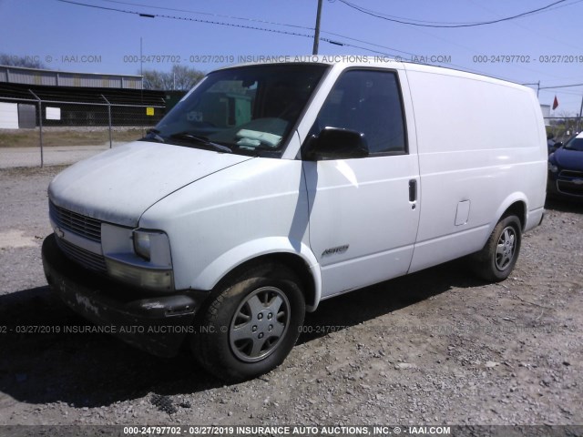 1GCDM19W7WB191948 - 1998 CHEVROLET ASTRO WHITE photo 2