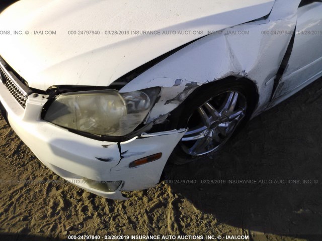 JTHBD192050095821 - 2005 LEXUS IS 300 WHITE photo 6