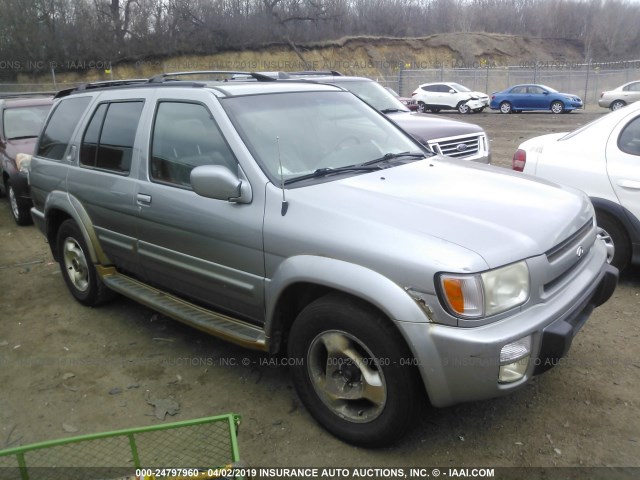 JNRAR07Y7YW084963 - 2000 INFINITI QX4 SILVER photo 1