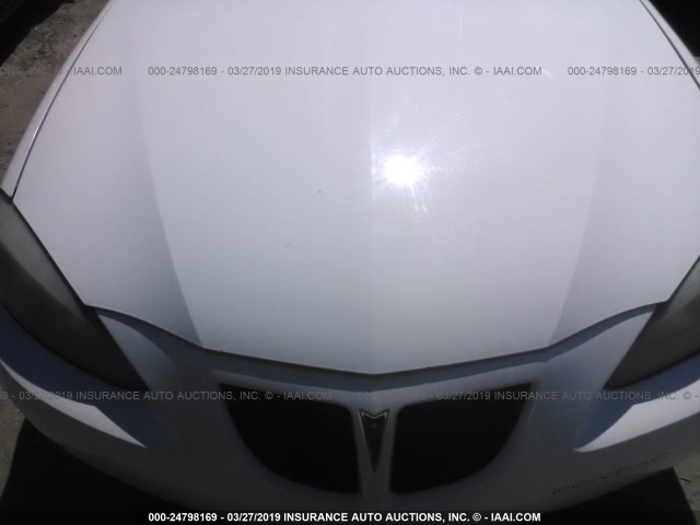 2G2WP552881121571 - 2008 PONTIAC GRAND PRIX WHITE photo 10