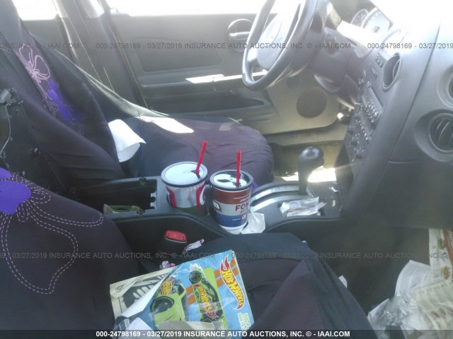 2G2WP552881121571 - 2008 PONTIAC GRAND PRIX WHITE photo 5