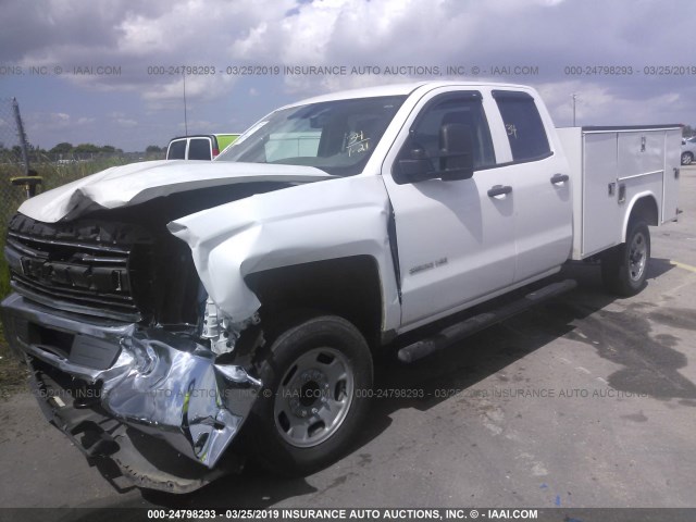 1GB2CUEG8FZ143445 - 2015 CHEVROLET SILVERADO C2500 HEAVY DUTY WHITE photo 2