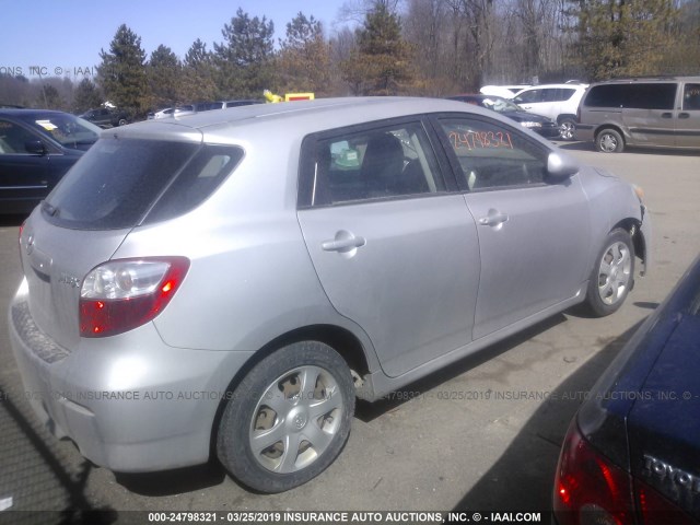 2T1KU40E09C152315 - 2009 TOYOTA COROLLA MATRIX  SILVER photo 4