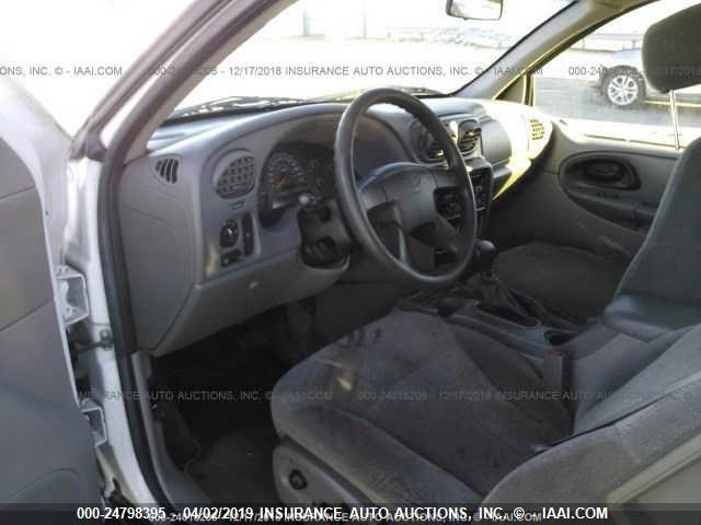 1GNDT13S042237715 - 2004 CHEVROLET TRAILBLAZER LS/LT WHITE photo 5