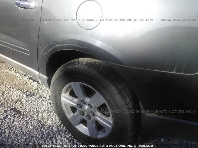 1GNER23D49S165449 - 2009 CHEVROLET TRAVERSE LT GRAY photo 6