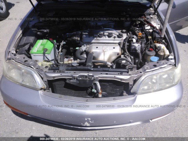 19UYA1150VL015878 - 1997 ACURA 2.2CL SILVER photo 10