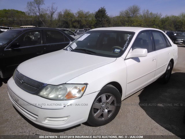 4T1BF28B8YU064019 - 2000 TOYOTA AVALON XL/XLS WHITE photo 2