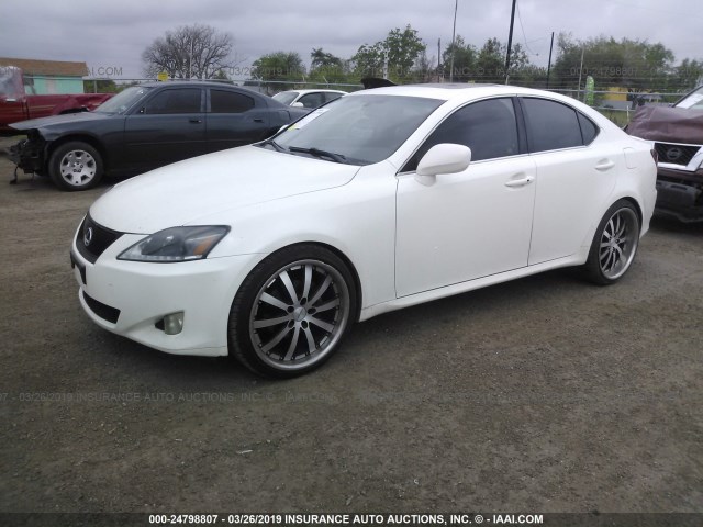 JTHBK262565018916 - 2006 LEXUS IS 250 WHITE photo 2