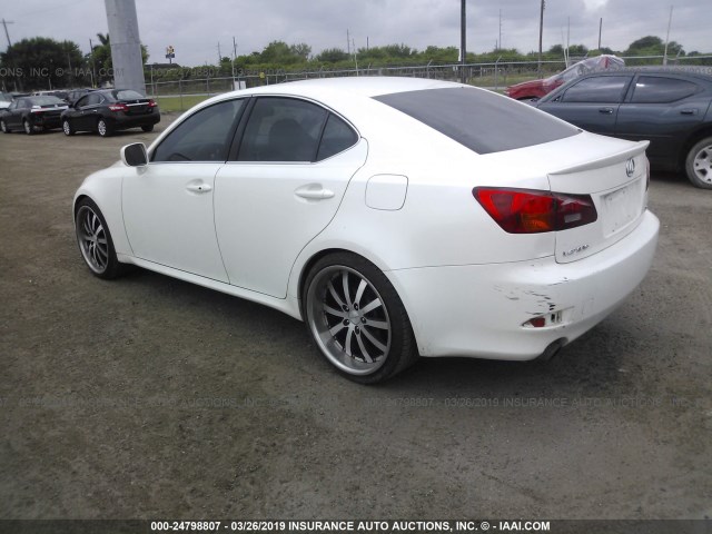 JTHBK262565018916 - 2006 LEXUS IS 250 WHITE photo 3