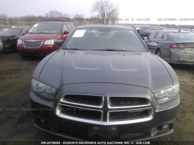 2C3CDXAT8EH248555 - 2014 DODGE CHARGER POLICE GRAY photo 6