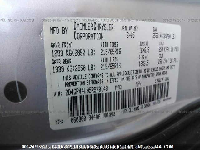 2D4GP44L05R570148 - 2005 DODGE GRAND CARAVAN SXT SILVER photo 9