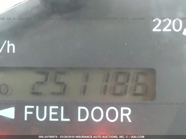 4T1BF22K61U119596 - 2001 TOYOTA CAMRY LE/XLE 银色 照片 7