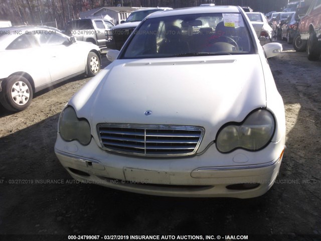 WDBRF61JX2F242597 - 2002 MERCEDES-BENZ C 240 WHITE photo 6