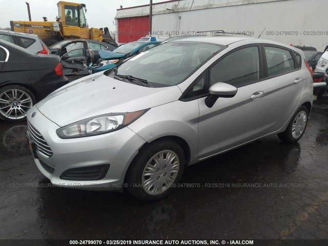 3FADP4TJ1EM212912 - 2014 FORD FIESTA S SILVER photo 2