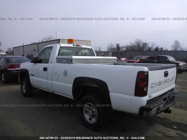 1GCHC24U84E322221 - 2004 CHEVROLET SILVERADO C2500 HEAVY DUTY WHITE photo 3