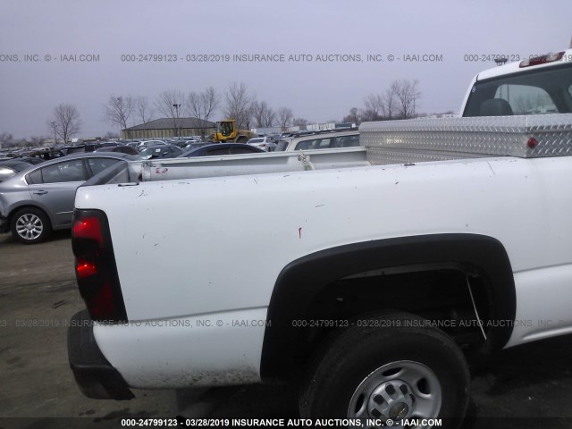 1GCHC24U84E322221 - 2004 CHEVROLET SILVERADO C2500 HEAVY DUTY WHITE photo 6