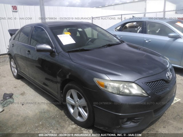4T1BF3EK3BU608105 - 2011 TOYOTA CAMRY SE/LE/XLE GRAY photo 1