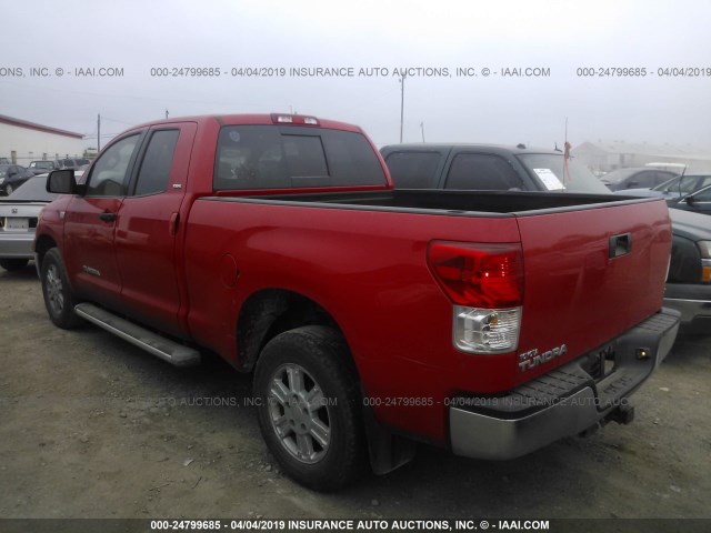 5TFRM5F18AX006887 - 2010 TOYOTA TUNDRA DOUBLE CAB SR5 RED photo 3