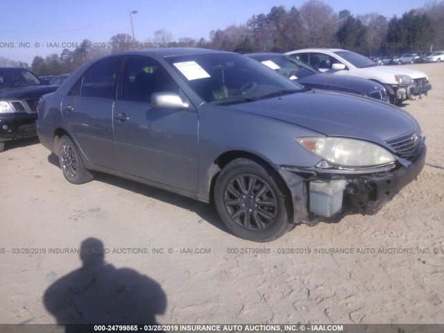 4T1BE30K25U552835 - 2005 TOYOTA CAMRY LE/XLE/SE SILVER photo 1