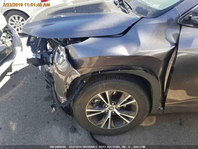 5TDZZRFH5KS309607 - 2019 TOYOTA HIGHLANDER LE/LE PLUS GRAY photo 16