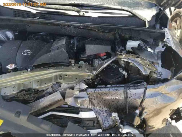 5TDZZRFH5KS309607 - 2019 TOYOTA HIGHLANDER LE/LE PLUS GRAY photo 17
