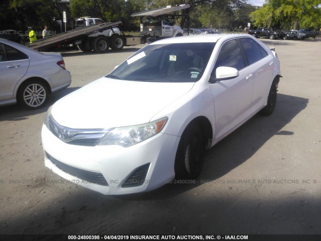 4T4BF1FK0CR197191 - 2012 TOYOTA CAMRY SE/LE/XLE WHITE photo 2
