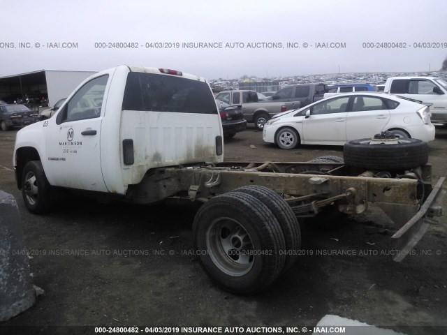 1GDJC34K78E135222 - 2008 GMC SIERRA C3500 WHITE photo 3