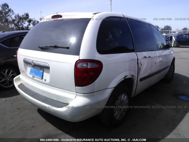 1C4GP45R65B154958 - 2005 CHRYSLER TOWN & COUNTRY  WHITE photo 4