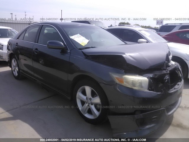 4T1BF3EK6BU650123 - 2011 TOYOTA CAMRY SE/LE/XLE GRAY photo 1