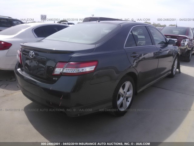 4T1BF3EK6BU650123 - 2011 TOYOTA CAMRY SE/LE/XLE GRAY photo 4