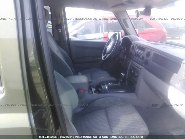 1J8HG48K27C626419 - 2007 JEEP COMMANDER GREEN photo 5