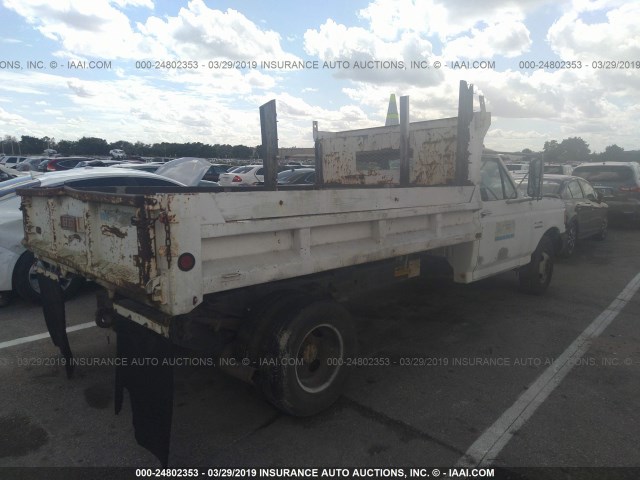 1FDKF37M6MNA76831 - 1991 FORD F350 WHITE photo 4