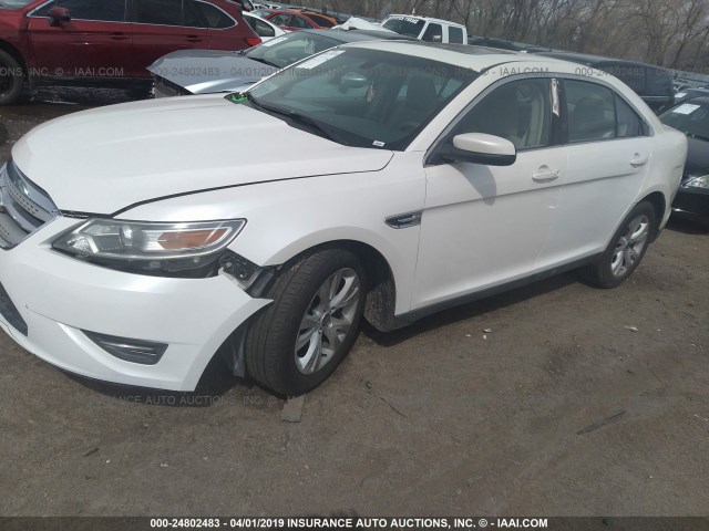 1FAHP2EW7BG174803 - 2011 FORD TAURUS SEL WHITE photo 2