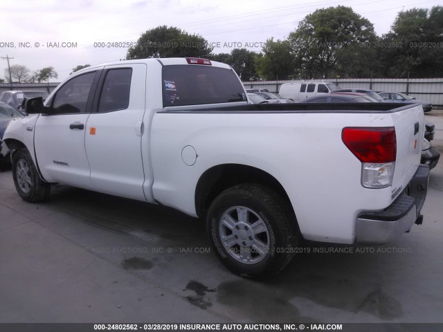 5TFRM5F11AX009890 - 2010 TOYOTA TUNDRA DOUBLE CAB SR5 WHITE photo 3