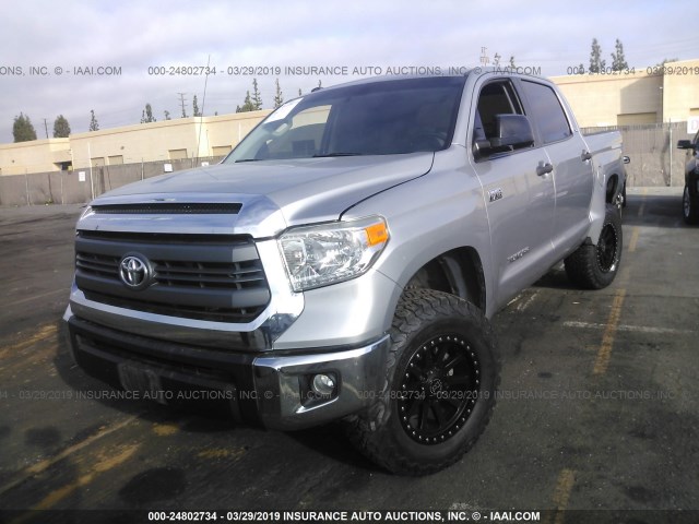 5TFDY5F17EX408873 - 2014 TOYOTA TUNDRA CREWMAX SR5 SILVER photo 2