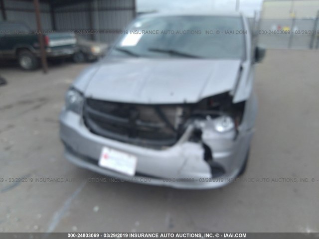 2C4RDGBG1FR509107 - 2015 DODGE GRAND CARAVAN SE SILVER photo 6