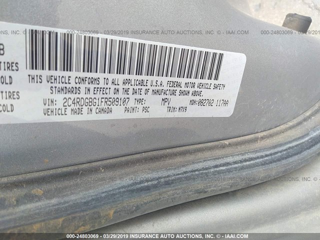 2C4RDGBG1FR509107 - 2015 DODGE GRAND CARAVAN SE SILVER photo 9