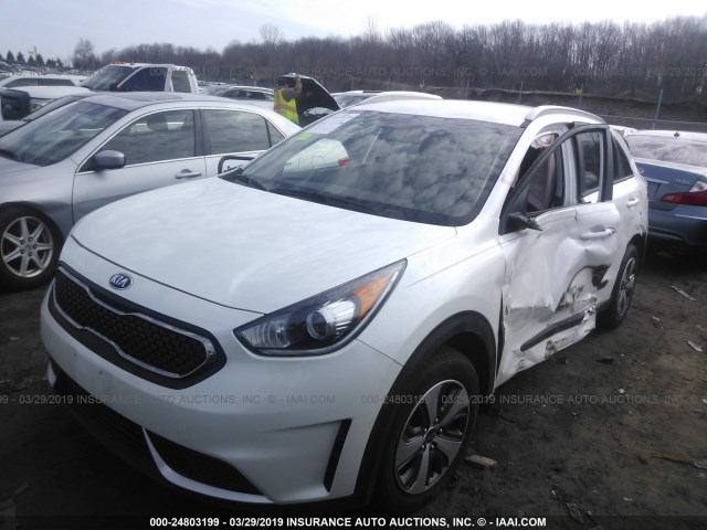 KNDCB3LC3J5204911 - 2018 KIA NIRO FE/LX WHITE photo 2