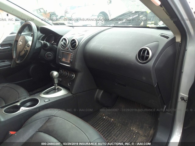 JN8AS5MV4DW107948 - 2013 NISSAN ROGUE S/SV SILVER photo 5