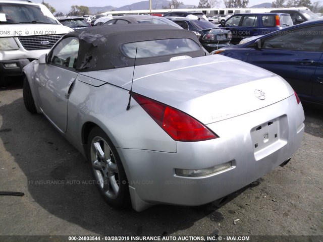 JN1AZ36A04T004536 - 2004 NISSAN 350Z ROADSTER SILVER photo 3