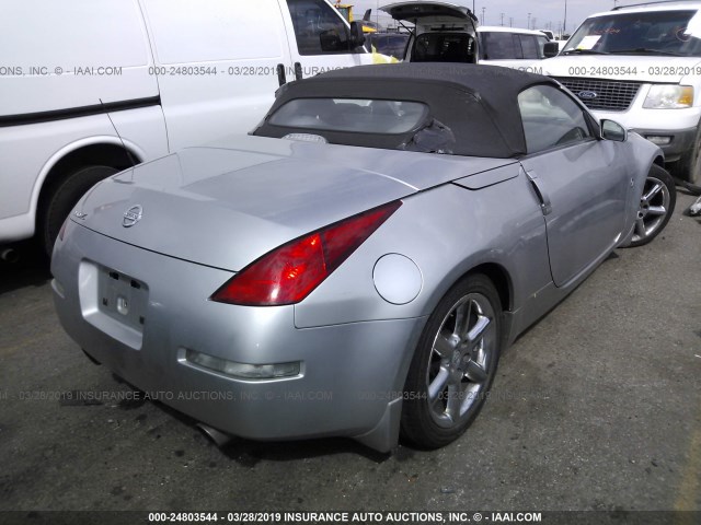 JN1AZ36A04T004536 - 2004 NISSAN 350Z ROADSTER SILVER photo 4