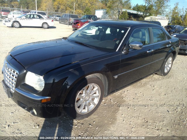 2C3JA63H65H152894 - 2005 CHRYSLER 300C შავი ფოტო 2
