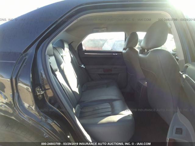 2C3JA63H65H152894 - 2005 CHRYSLER 300C შავი ფოტო 8