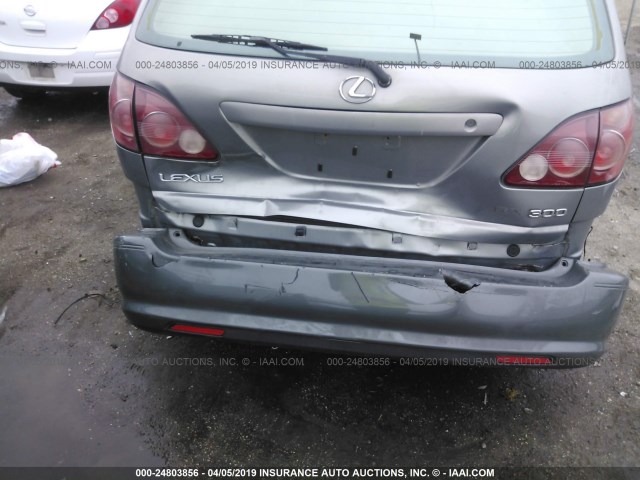 JT6GF10U0Y0060191 - 2000 LEXUS RX 300 GRAY photo 6