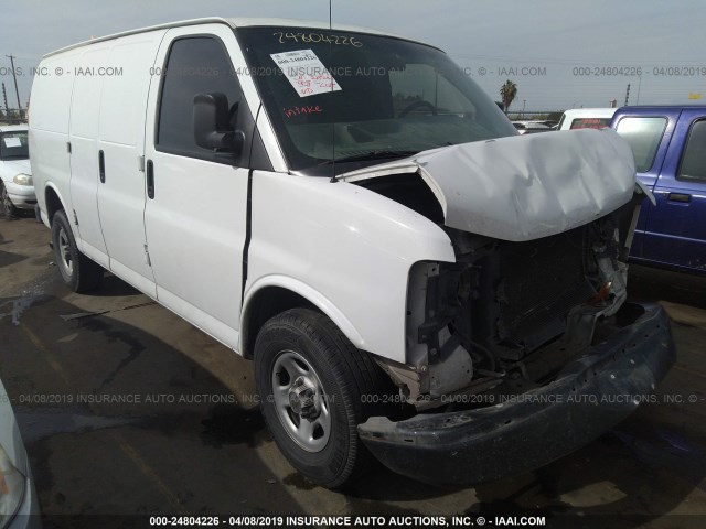 1GCFG15X051109836 - 2005 CHEVROLET EXPRESS G1500  WHITE photo 1